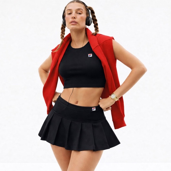 FILA x HAILEY Bieber Black Retro Sport Pleated Mini Skirt & Baby Tee 8 Large Set
